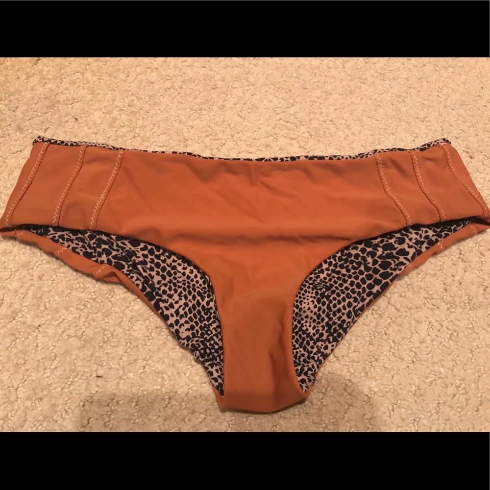 Acacia Bottoms size S (fits Medium) Maui Mud EUC